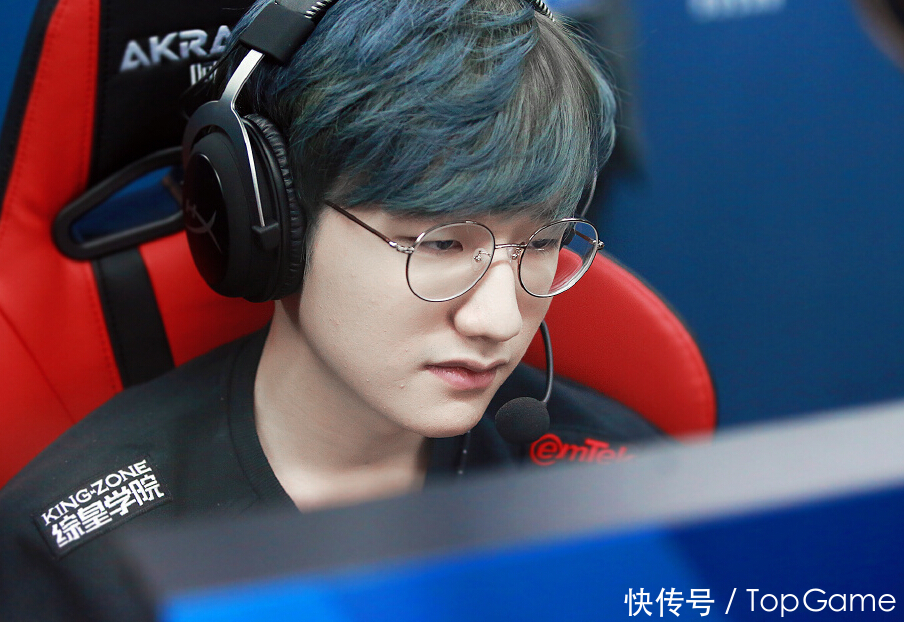 SKT教练Kkoma向小花生致歉:以前那样对你 我