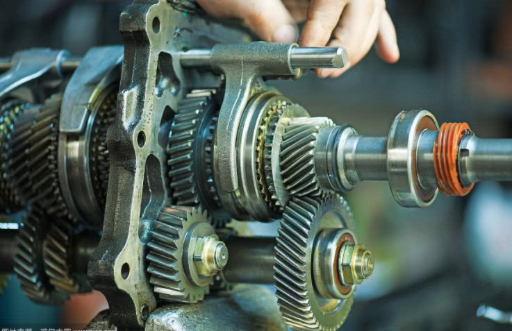 汽车变速箱的油多长时间换一次最好?其实很多