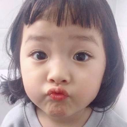韩国嘟嘴头像小孩表情包出去玩gif_360v头像图片