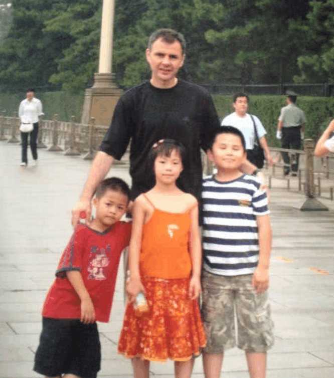 金星晒女儿照片被质疑生育能力, 惹怒金星直接