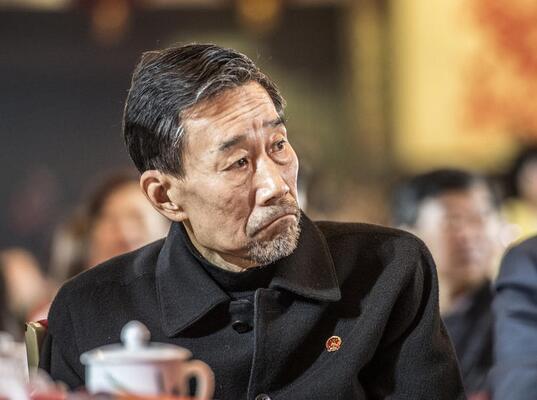 明星片酬差距太离谱,老戏骨李雪健几十万,他居