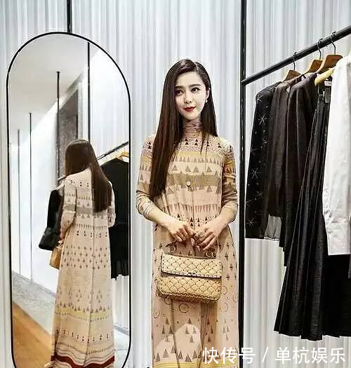 明星失败PS照关晓彤脚趾闹乌龙,唐嫣膝盖消失