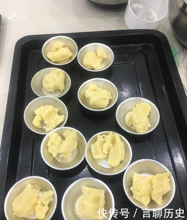 蛋挞的蛋液怎么调好吃 t01e6bfe4b1d87c5d52.jpg