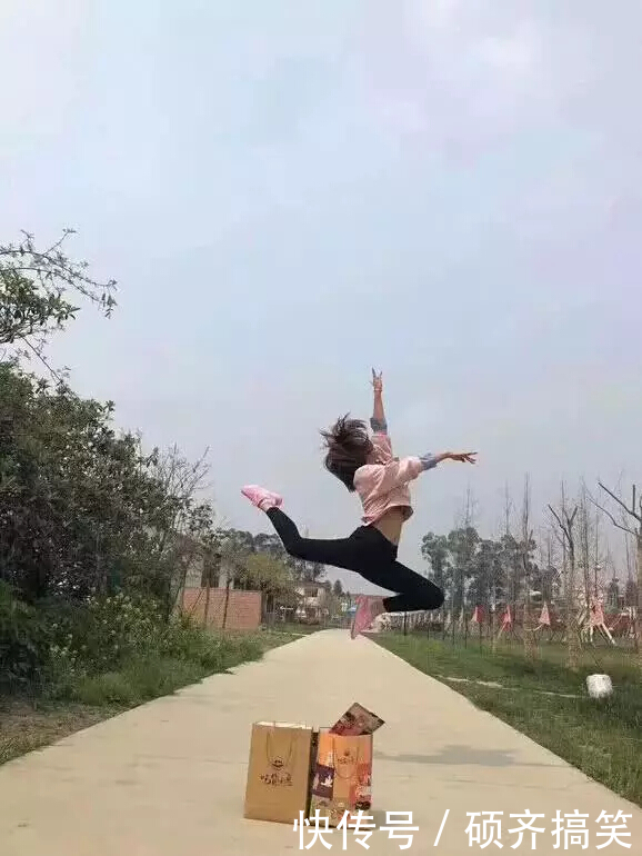 求大神帮我p成在舞台跳舞的感觉