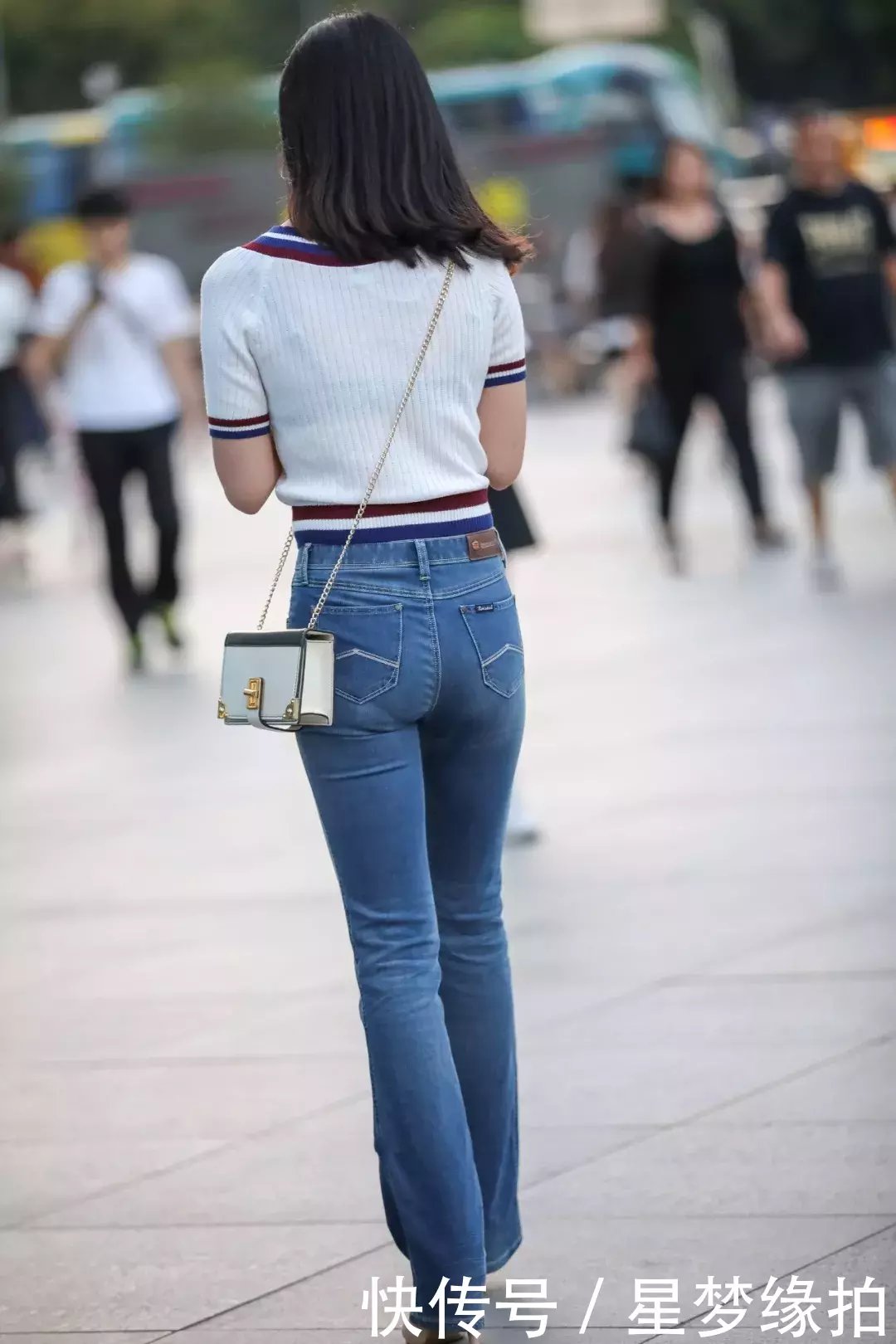 街拍牛仔裤小学广东考试时间是美女图片