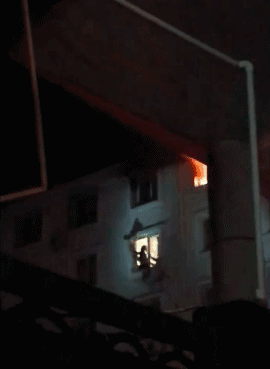 【转】北京时间 惊心动魄!消防5楼窗台探身徒手接住母女 - 妙康居士 - 妙康居士~晴樵雪读的博客 【转】北京时间 惊心动魄!消防5楼窗台探身徒手接住母女 - 妙康居士 - 妙康居士~晴樵雪读的博客