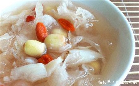百合莲子银耳汤的功效 多喝真是可以美美的
