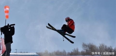 冬奥会上自由式滑雪是