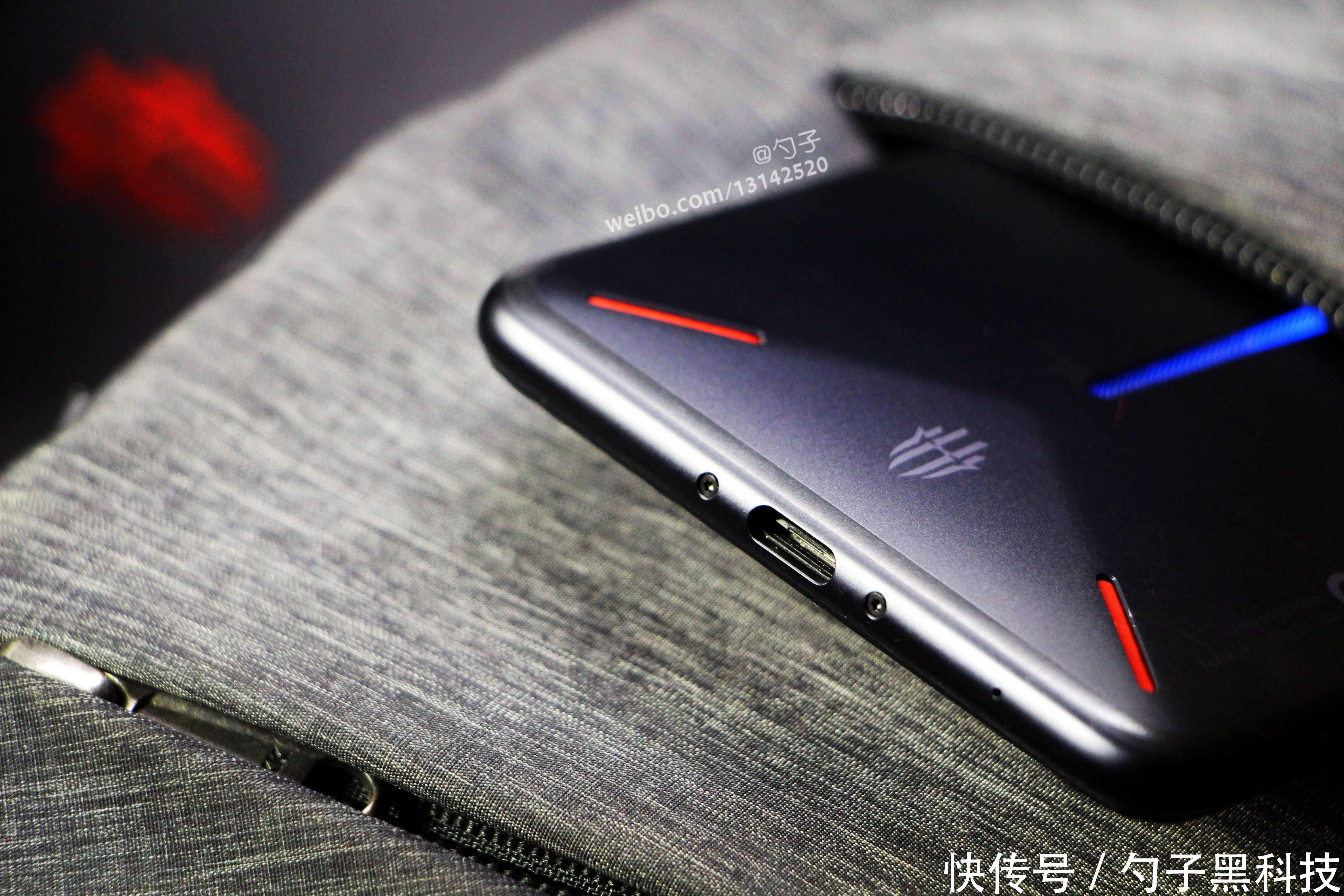 努比亚红魔电竞手机逆势秒杀小米黑鲨?性价