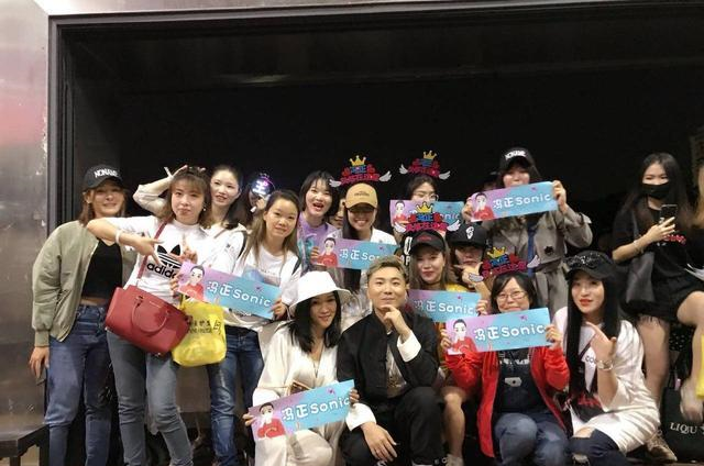 恭喜《热血街舞团》钢王队夺冠 冯正获热血舞