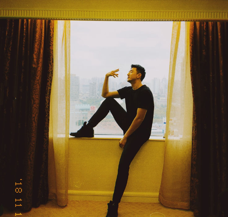 他们同是赵丽颖旗下男艺人,金瀚如今翻身走红