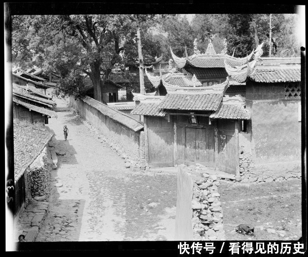 百年前的老照片 带你看看那时候的美丽汶川