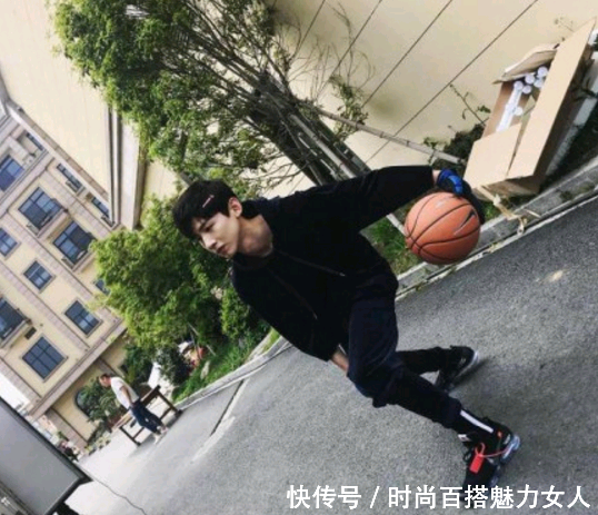 《我是大侦探》探班花絮白敬亭蝴蝶结吸睛,文