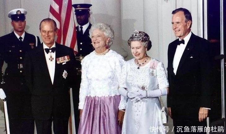 与英国女王关系最好的美国总统莫过于老布什