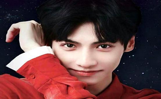 罗云熙拍照的时候为什么总用手挡脸