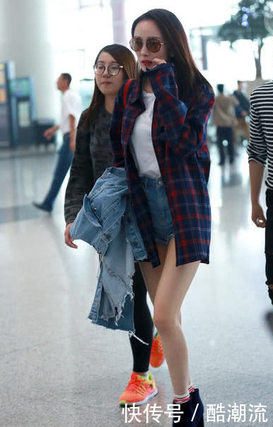 杨幂被问及小糯米的偶像是谁?杨幂张口就来,果