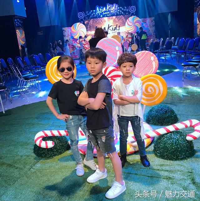 仙居潮童星杨舜强在泰国亚洲少儿国际时装周上