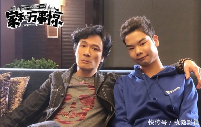 小吴与吴镇宇演电影了,合影还是那么淡定,这眉