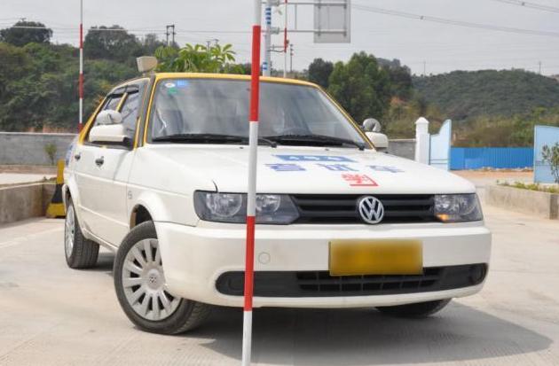 驾照多少岁可以考