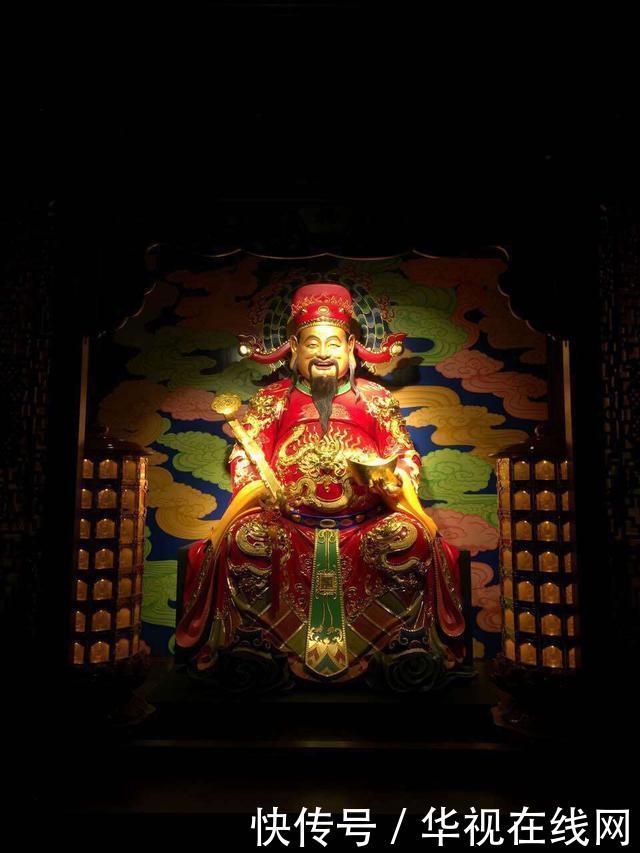 正月初五迎财神,福星高照福满门