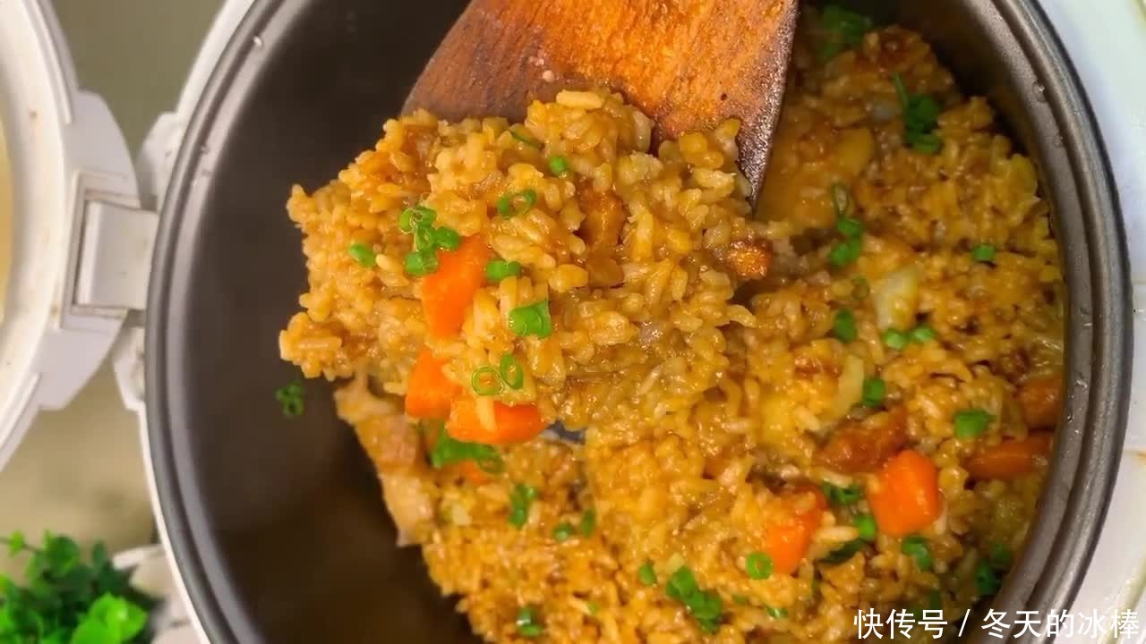 五花肉土豆焖饭,兼具营养和美味,特别适合独居人士! 澳门银河直营赌场