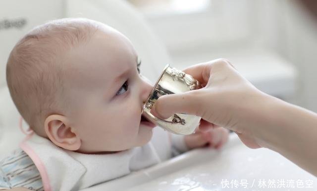 两岁宝宝可以喝什么饮料?可以喝可乐吗?宝宝