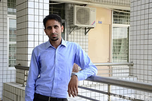 巴基斯坦小伙来中国，见人就说你好，中国人的反应却让他尴尬！