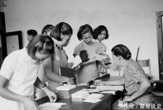 怎么成为大学外教 t01fe28023be81c6033.jpg