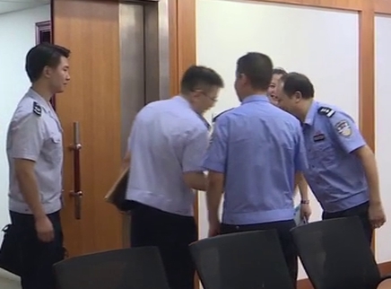 经视说法 严打暴力虚开：目无法纪暴力虚开涉案金额22亿