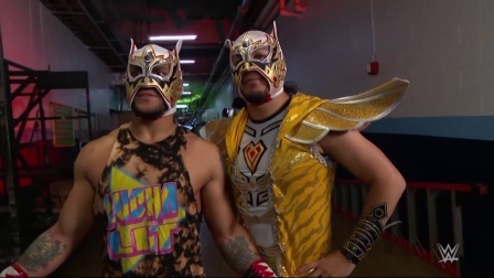 WWE RAW1448期回放-英文原声：鲍比莱斯制裁人间怪兽 龙卷风双打赛上演
