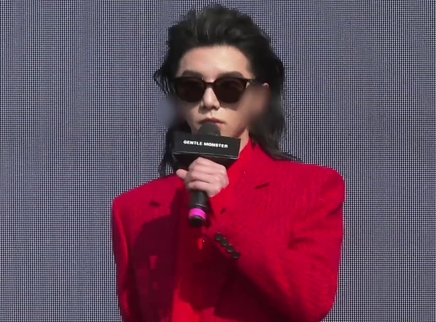 华晨宇虞书欣等长沙参加活动