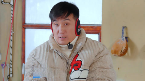 重走青春路 马赫体验吉尼斯纪录粉条制作 全员默契挑战一次通关