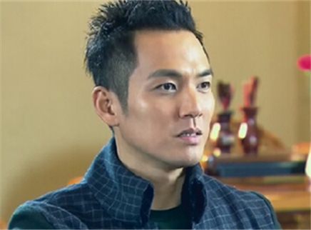 新闻当事人 “钟”级帅哥长成记
