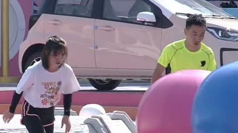 男生女生向前冲第15季 新人冲关成功登顶 夫妻搭档默契冲关