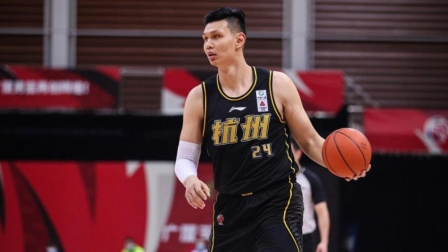 CBA热辣资讯 许钟豪肘击造成廖三宁面部骨折 被停赛3场+罚款10万