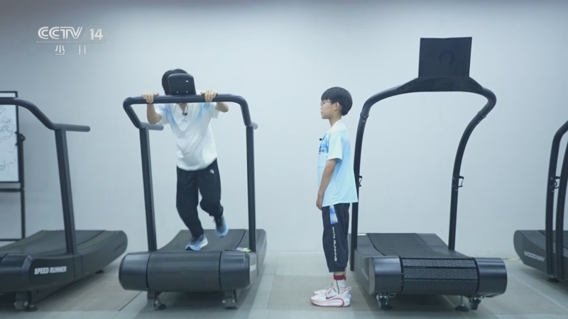 《快乐体验》 20251204 小铁人三项赛 你敢于挑战一下吗