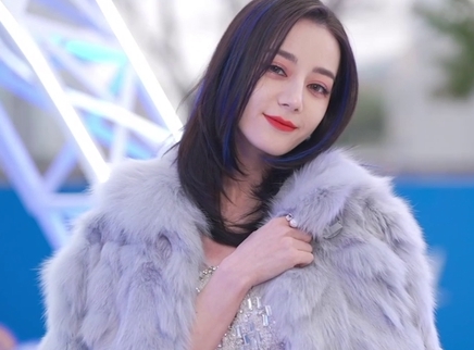 迪丽热巴造型霸气气场全开