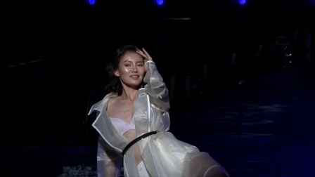 天猫双11全球潮流盛典 2017 盛典舞台秒变奚梦瑶私人维密秀