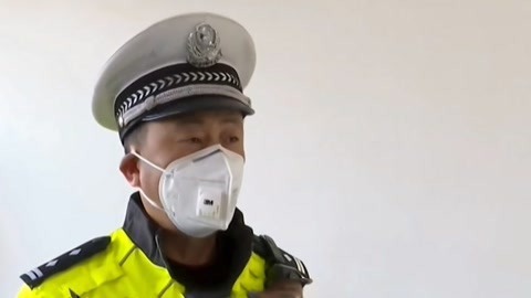 法治中国60分 货车藏10人不符复工条件被严查 银发志愿者助防疫