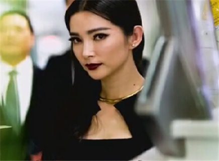 新闻当事人 好莱坞的超级英雄