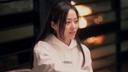 阮经天挑战滑梯遭打脸