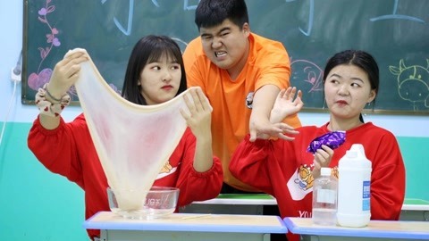 美女家务事 小晴用饼干做无硼砂泥