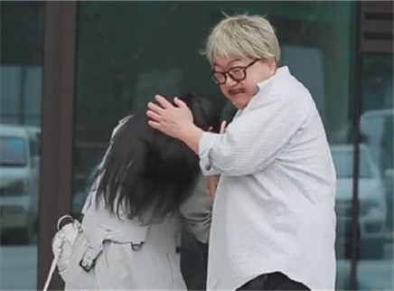 新闻大求真 哪些错误行为使钢化玻璃自爆？