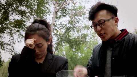学校里的疯子 无语！蠢贼气懵美女老大