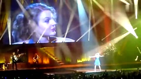 Taylor Swift You Belong With Me 2011年Speak Now全球巡回演唱会日本大阪站 饭拍版-Taylor Swift (泰勒·斯威夫特)