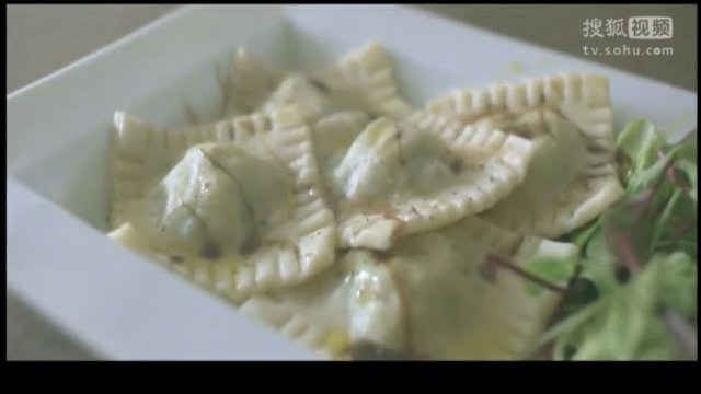 美&middot;食 杏仁菠菜意式混沌，你没吃过的混沌搭配