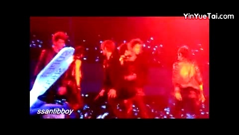 EXO MAMA 印尼SJ演唱会 饭拍版 12/04/29-EXO-M