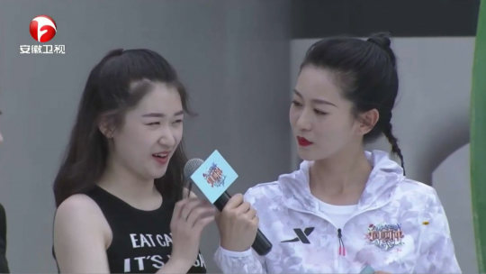 男生女生向前冲 第十一季 街舞老师大秀hippop “美少女”组合花式落水