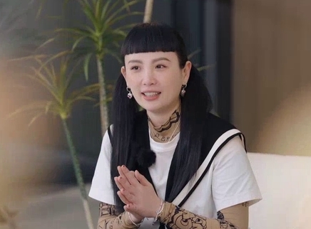 甜蜜的任务 魏如萱大赞华晨宇温柔又暖心