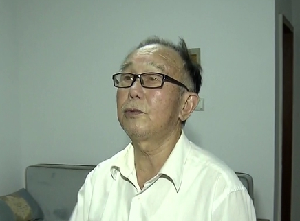寻情记 八旬老人很忧伤 家分了亲情不能散